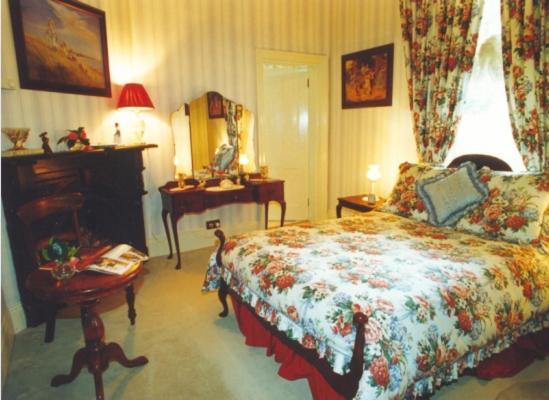 Ormiston House Bed & Breakfast Strahan Bilik gambar