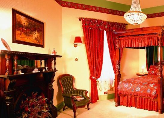 Ormiston House Bed & Breakfast Strahan Bilik gambar